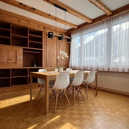 Dorfzentrum * ディセンティス